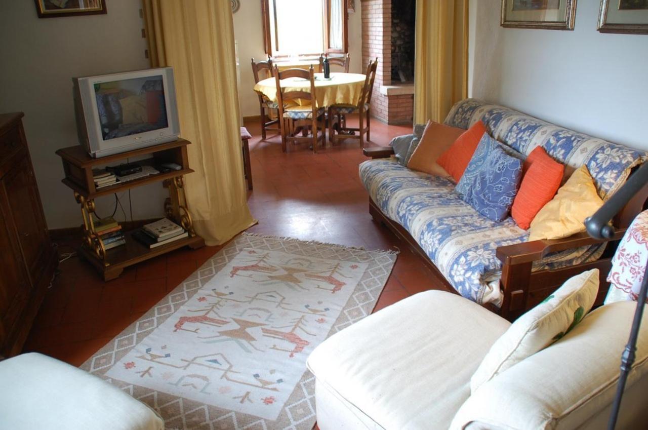 Vila Due Piani Barberino di Val dʼElsa Pokoj fotografie