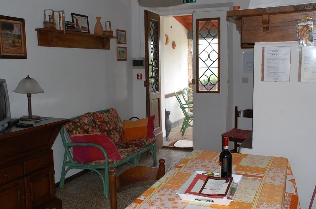 Vila Due Piani Barberino di Val dʼElsa Pokoj fotografie